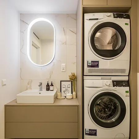 Boheme-city Center-castle-riverside-self Check-in-aircondition 公寓
