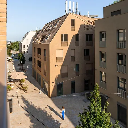 Boheme-city Center-castle-riverside-self Check-in-aircondition * 布拉迪斯拉发