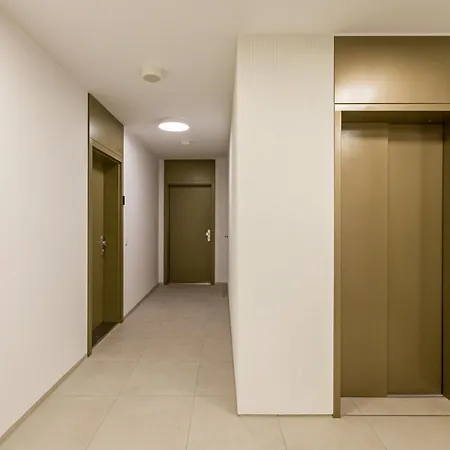 Boheme-city Center-castle-riverside-self Check-in-aircondition 公寓 布拉迪斯拉发
